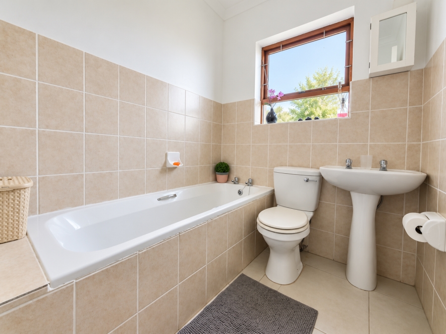 2 Bedroom Property for Sale in Sherwood Eastern Cape
